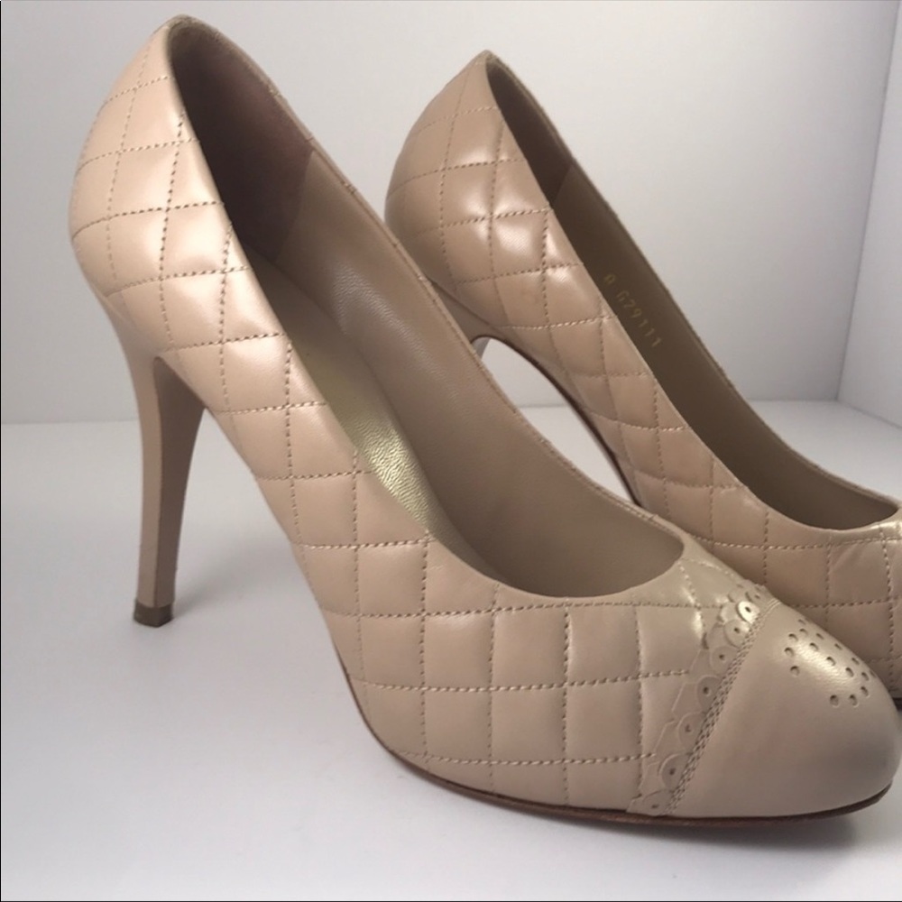 Chanel Tan Quilted Logo Heel - Picture 2 of 9